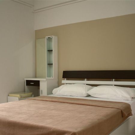 Baanbudsarin Apartment Sing Buri Eksteriør bilde