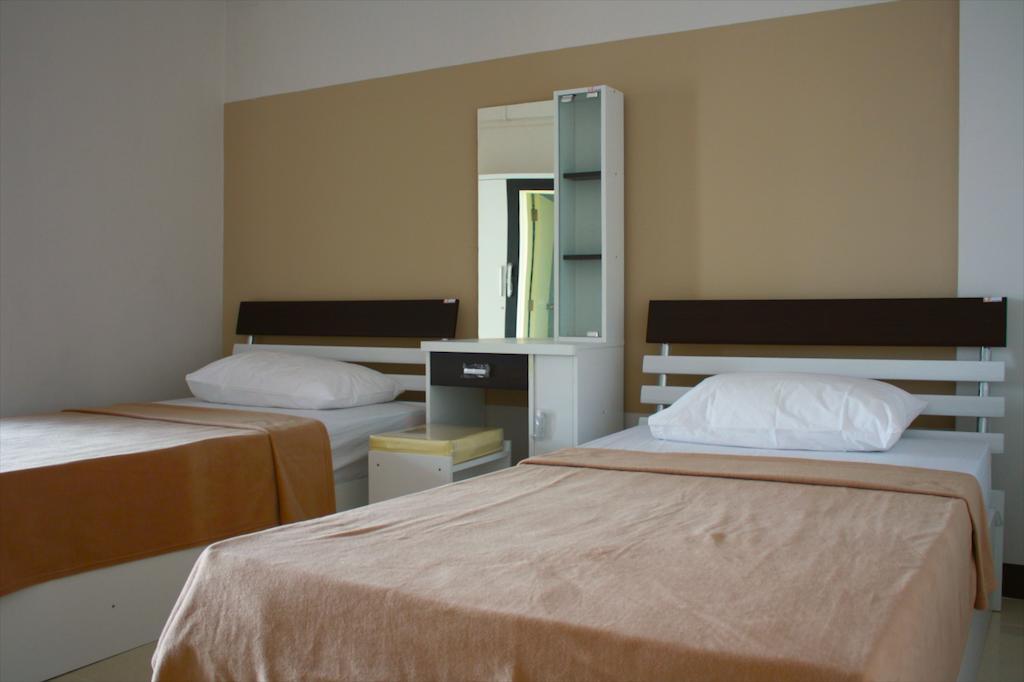 Baanbudsarin Apartment Sing Buri Eksteriør bilde