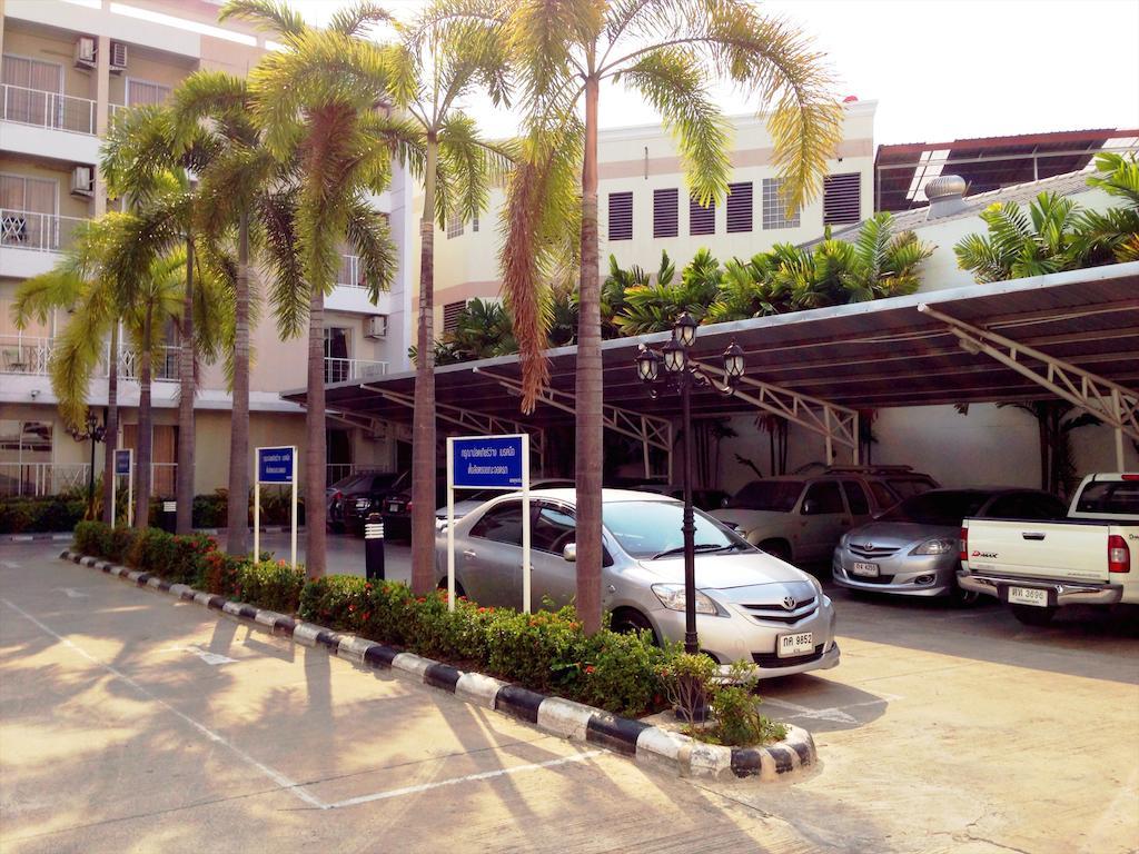 Baanbudsarin Apartment Sing Buri Eksteriør bilde