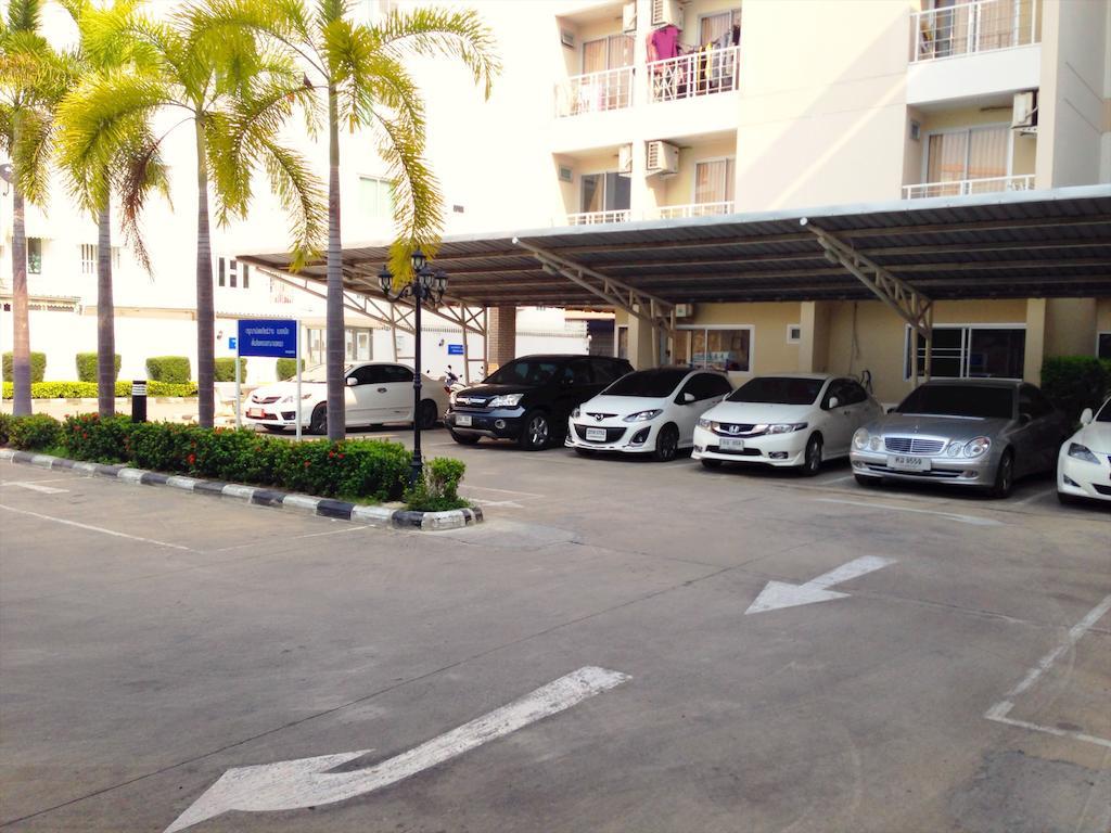 Baanbudsarin Apartment Sing Buri Eksteriør bilde