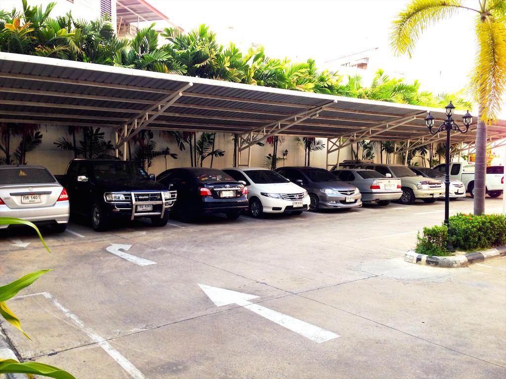 Baanbudsarin Apartment Sing Buri Eksteriør bilde