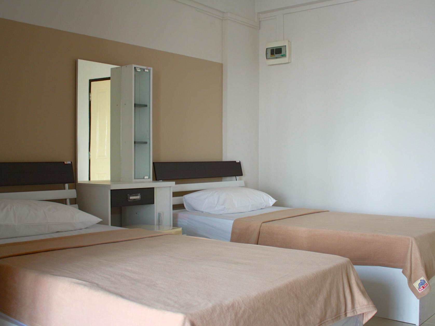 Baanbudsarin Apartment Sing Buri Eksteriør bilde