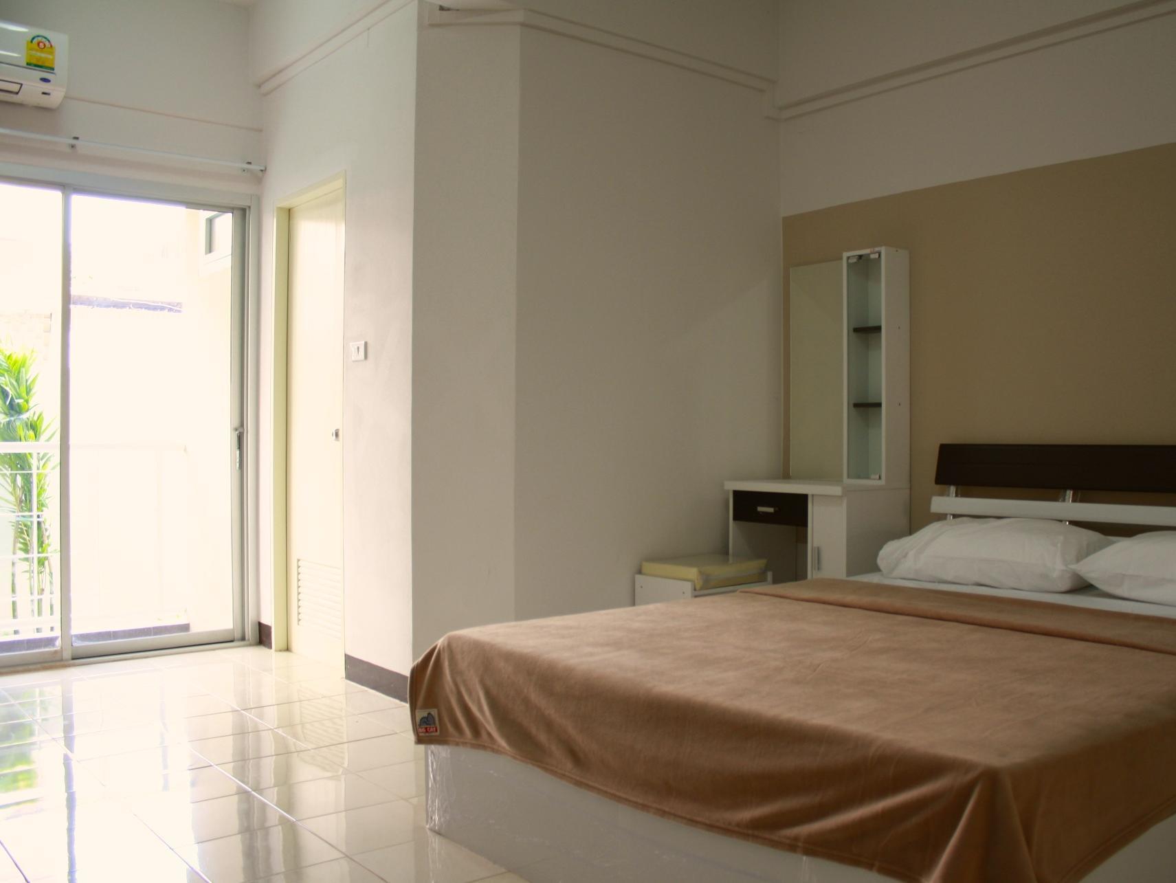 Baanbudsarin Apartment Sing Buri Eksteriør bilde
